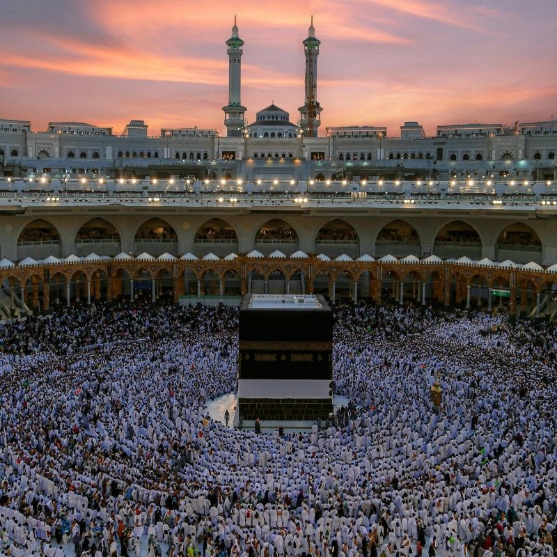 Kâbe'yi Kim Yaptı?